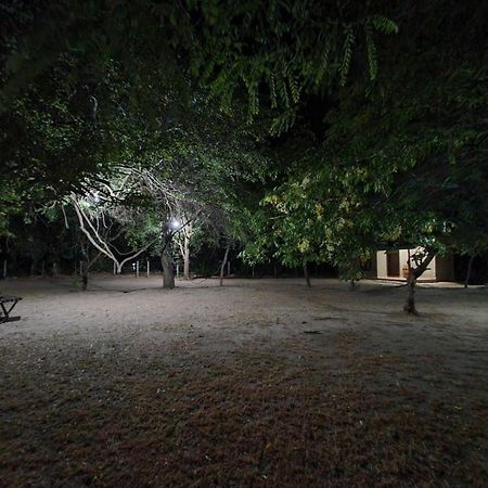 Clay Hut Village Полоннарува Экстерьер фото